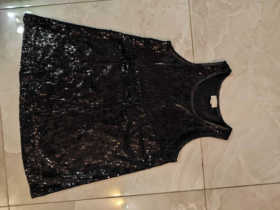 Поличка за момиче