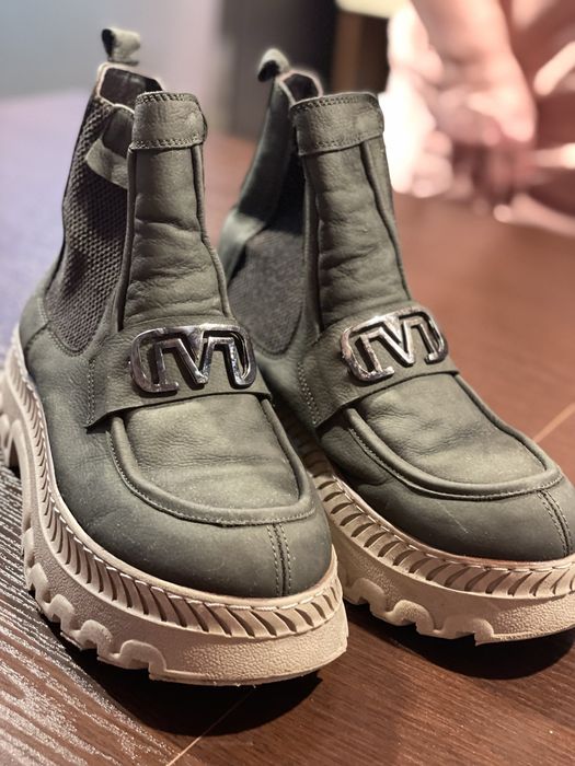 Дамски боти от естествен велур