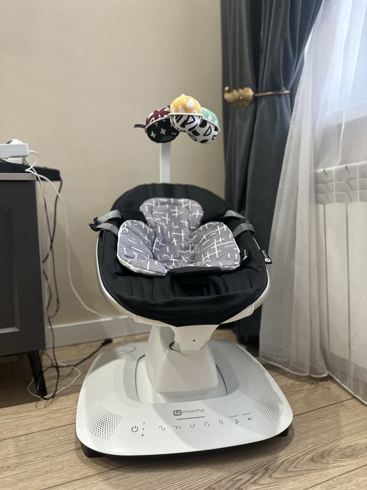 Продаю люльку качалку 4moms