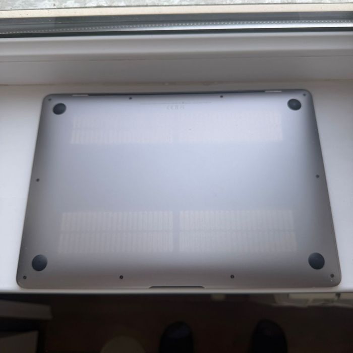Продам macbook air 128gb intel core i5
