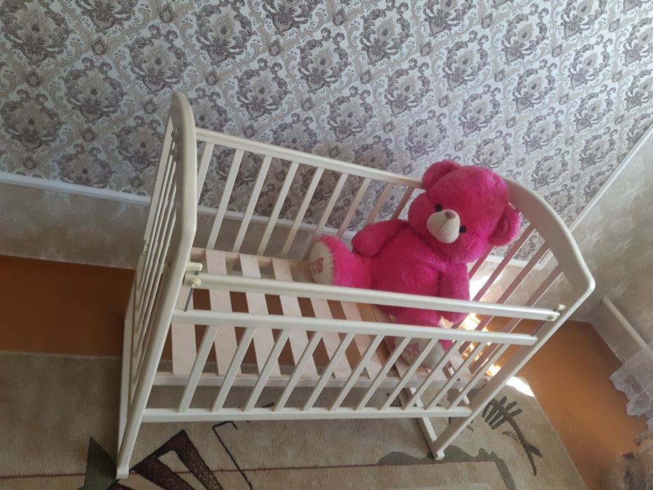 Продам детскую кроватку
