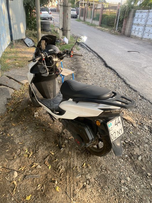 Liya maxi8 moped