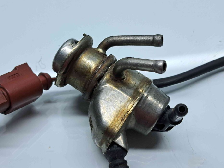 Injector Adblue  Skoda Octavia 3 (5E3) [Fabr 2012-2020] 04L131113P 1.6