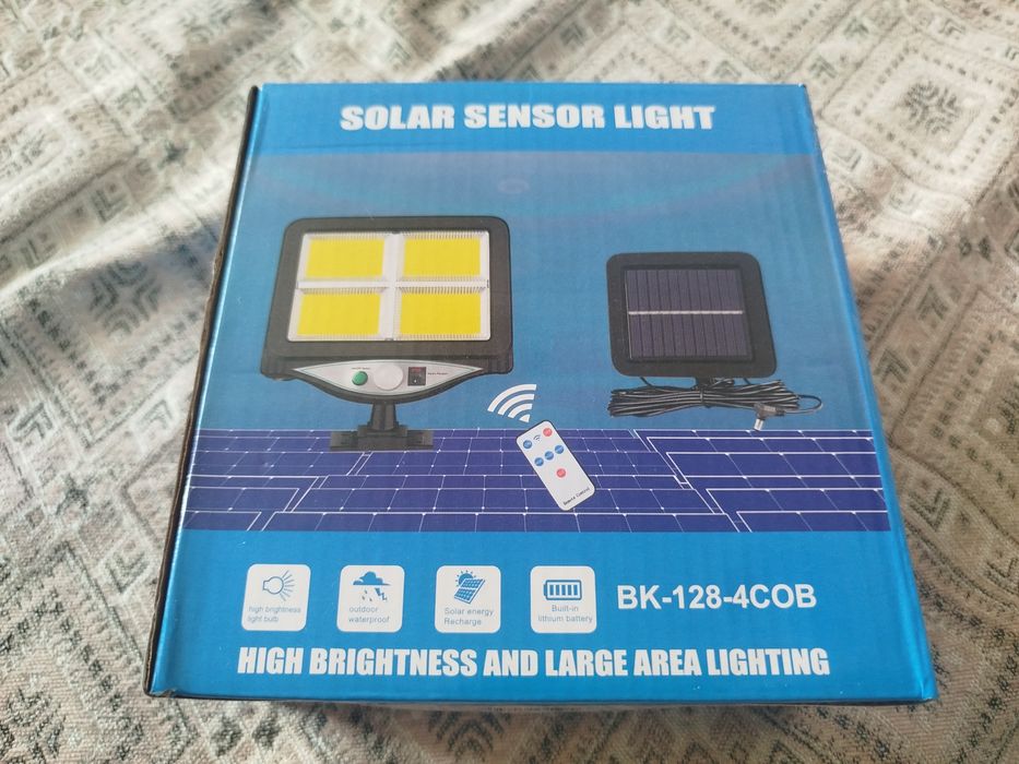 Прожектор солнечный уличный с датчиком движения