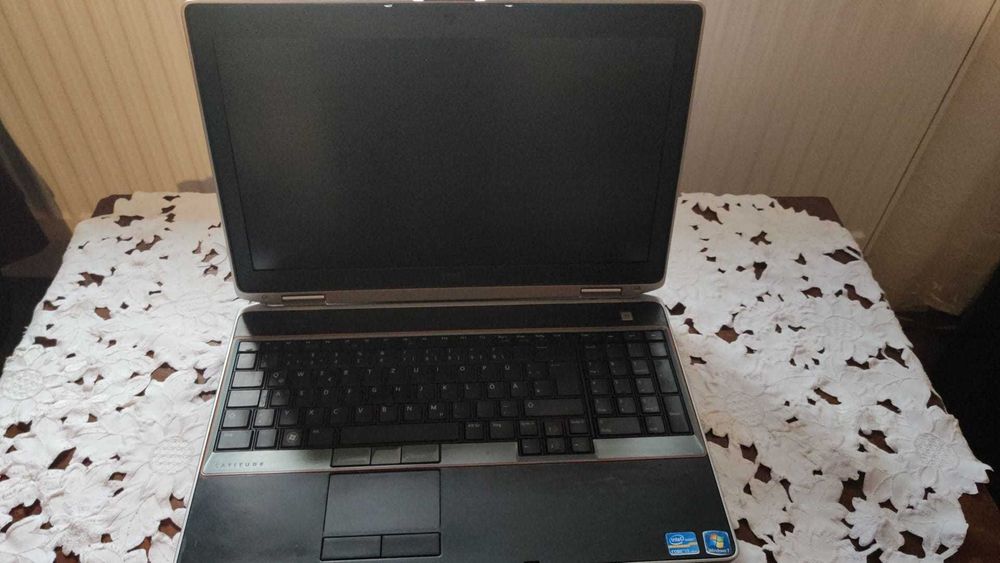 Laptop Dell Latitude core i7 2620m, 16gb ram, tastatura iluminata