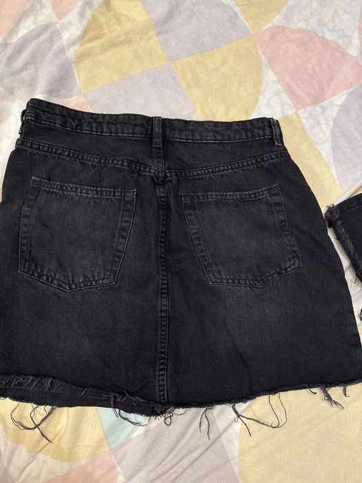 Черна пола H&M.