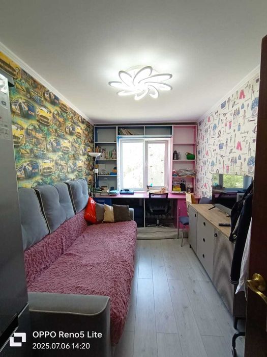 Продам 2х кв. 5 мкр. 3/5 эт. 1966г. Маресьева