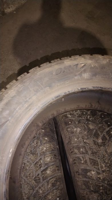 Продам комплект шин