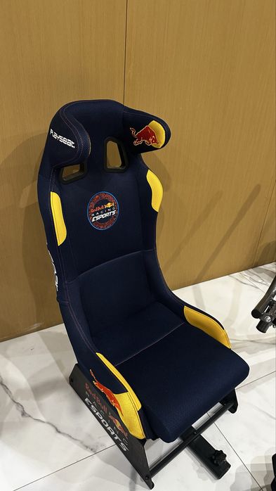 Setup Sim Racing Logitech G923 + Playseat Red Bull Racing