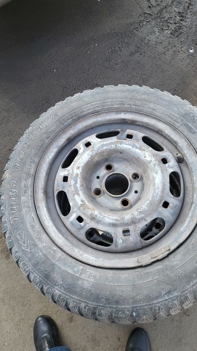 Продам комплект баллоны с дисками