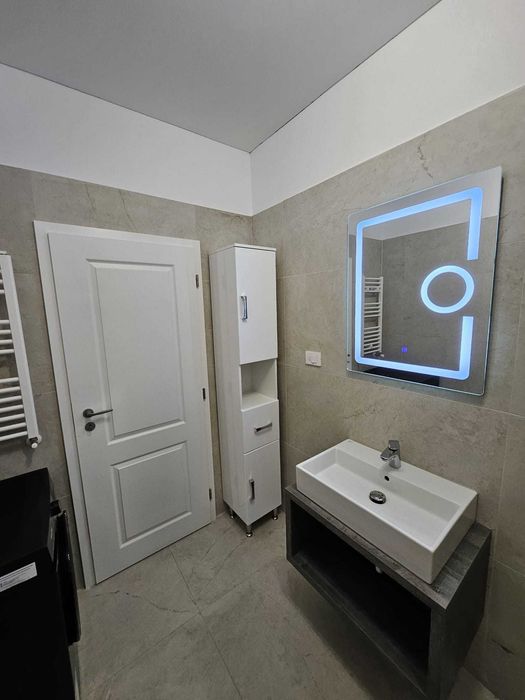 Persoana Fizica Inchiriez apartament cu doua camere