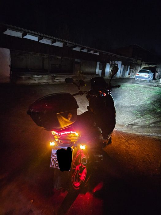 Мопед Макси скутер