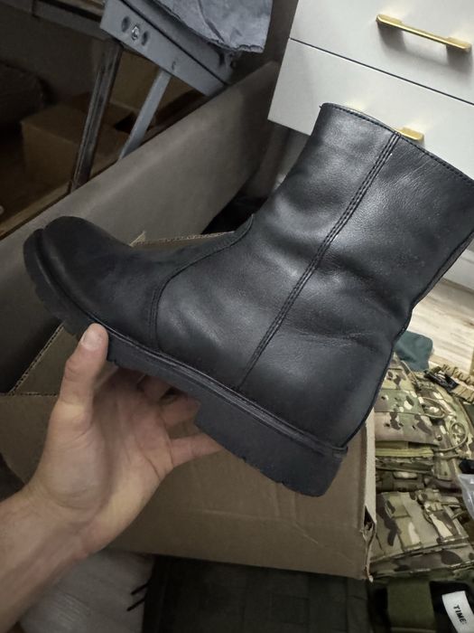 Продам зимние военные полуботинки.