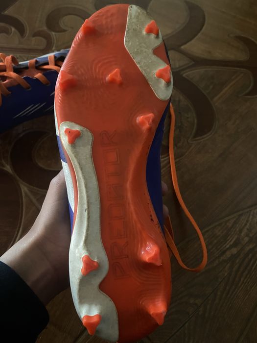 Футбольные бутсы