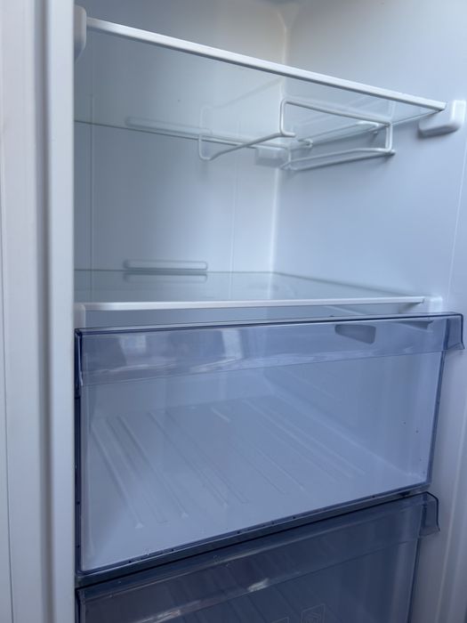 Продам морозилку BEKO