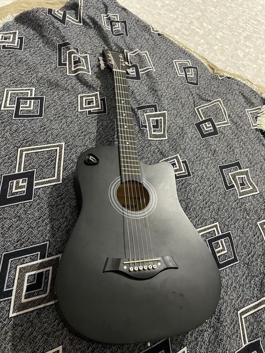 Продам гитару класика