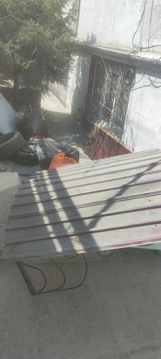 Козырек на вход дома