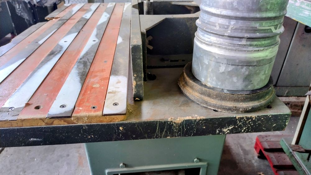 Шлайф с два шпиндела един след друг, с регу на вис и дъл, РЕВЕЗИРАН.