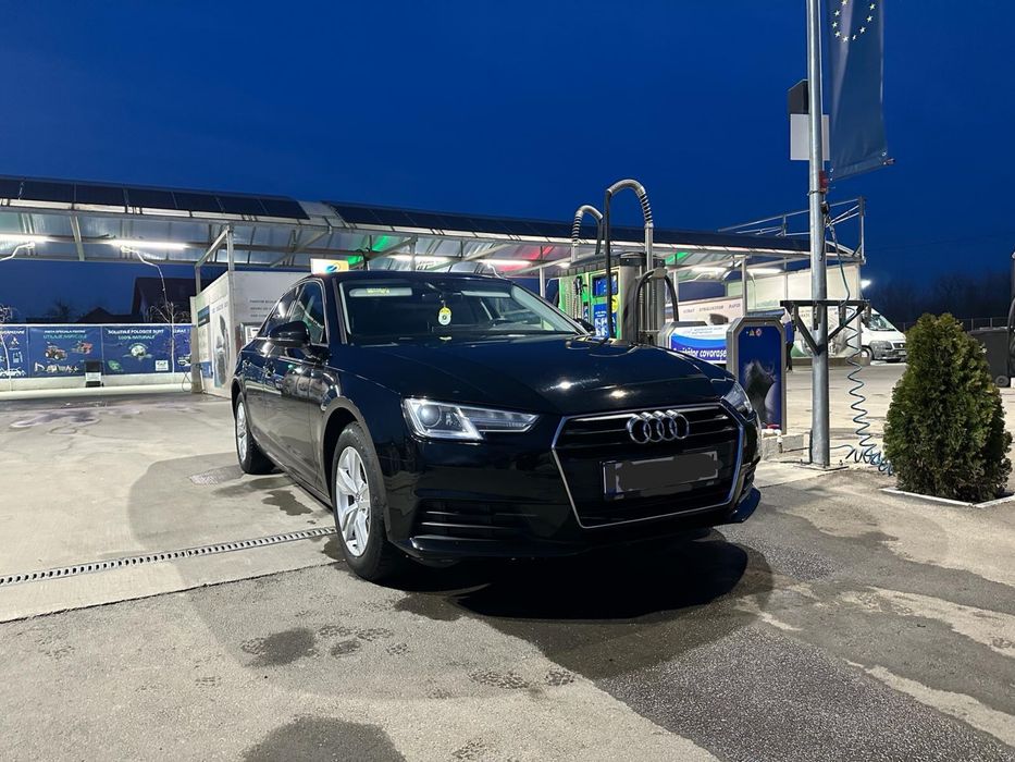 Vând Audi A4 2017