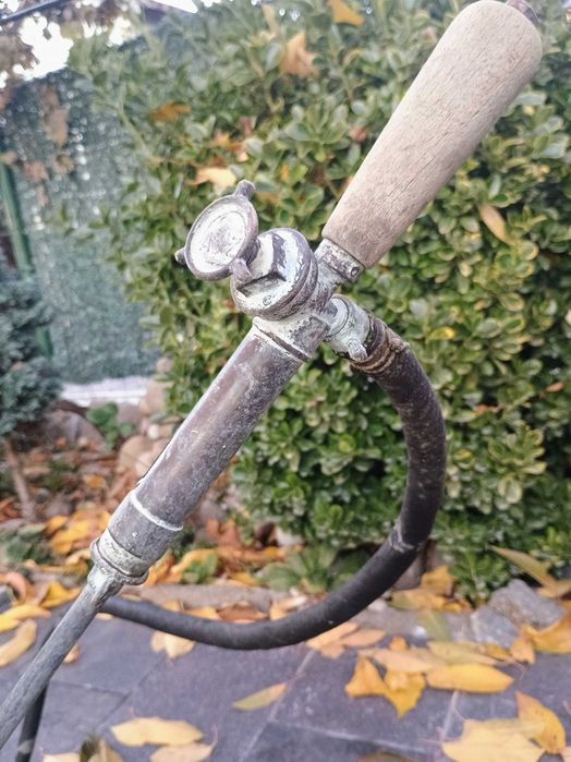 Стара месингова пръскачка