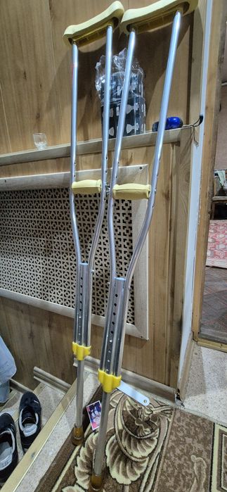 Костыли подмышечные