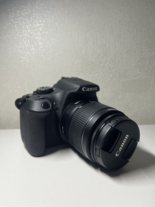 СРОЧНО! Камера Canon EOS 2000D