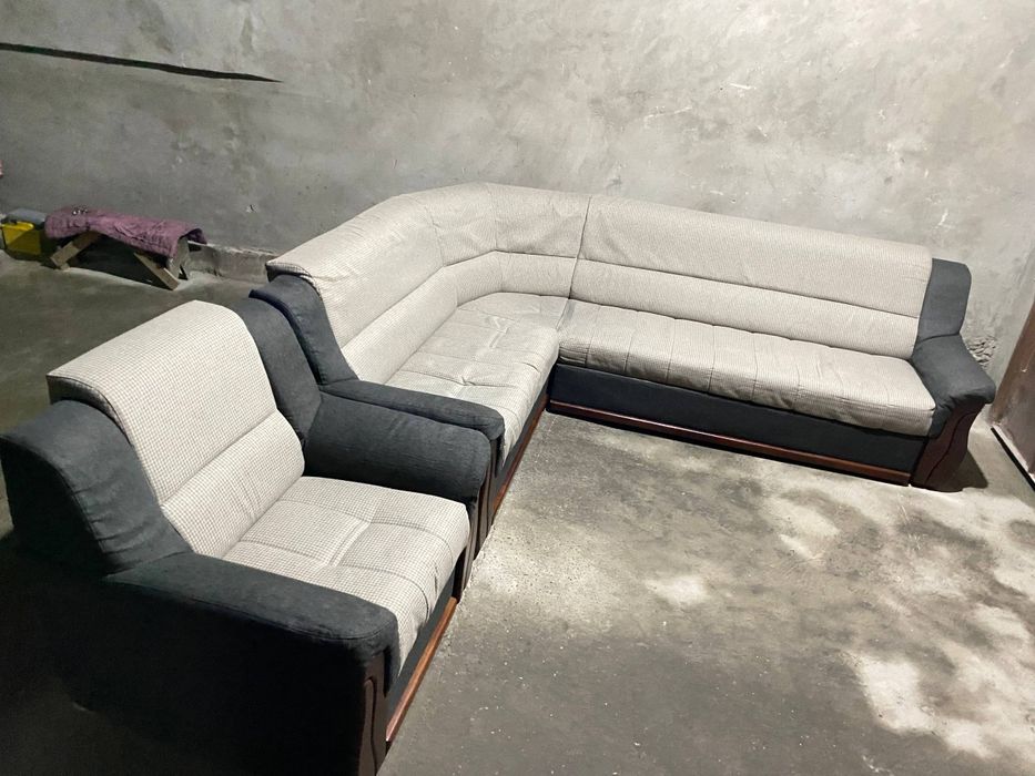 Ugalok divan sotiladi