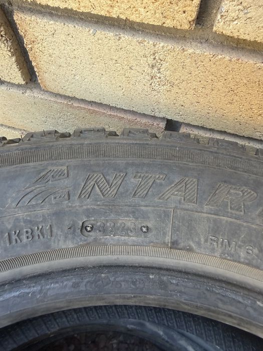 Продам комплект зиней ризины ! Зиние шины !