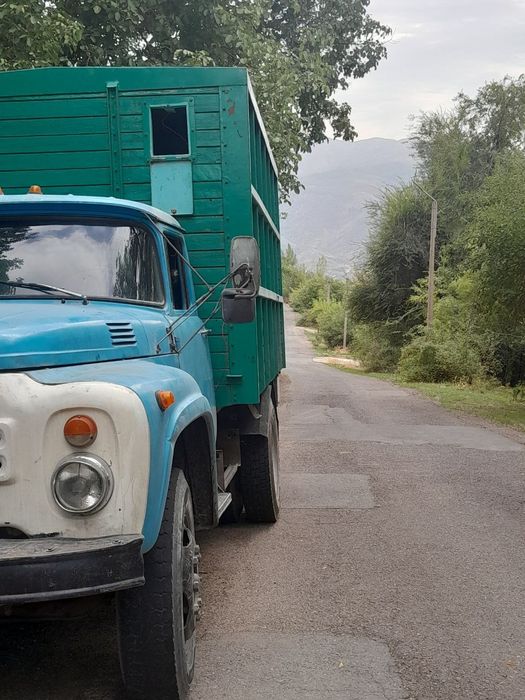 Zil 130 yuk furgoʻn