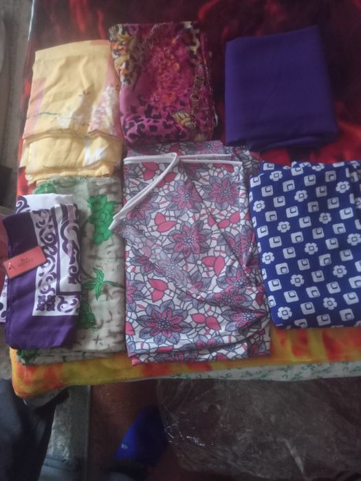 Продам отрезы разные.