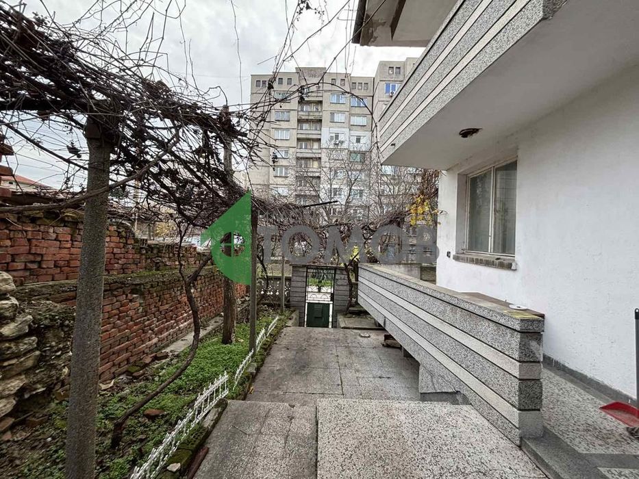 Продава се Къща в Чирпан - 82 кв.м за 446 €/кв.м - Снимка #1