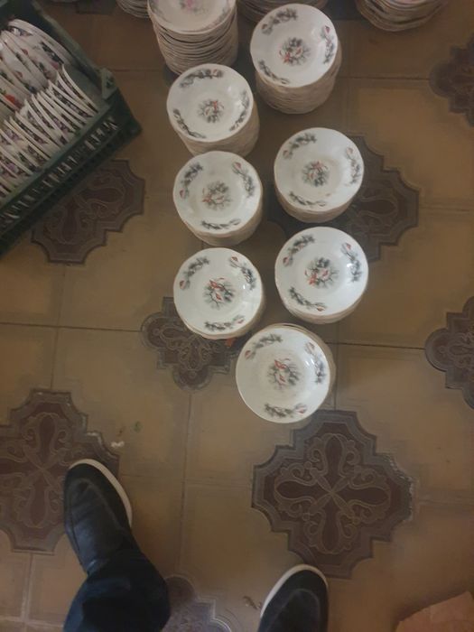 Срочно продаются тарелки для дома яна куп нарсалар бор
