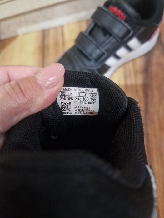 Tenesi Adidas masura 26