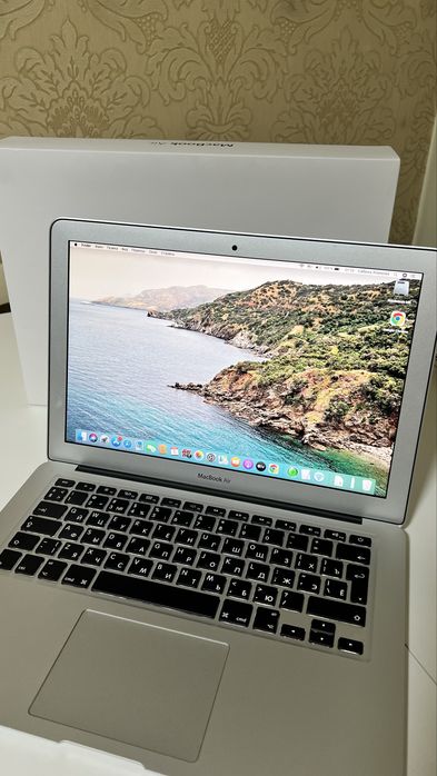 Продам Macbook Air