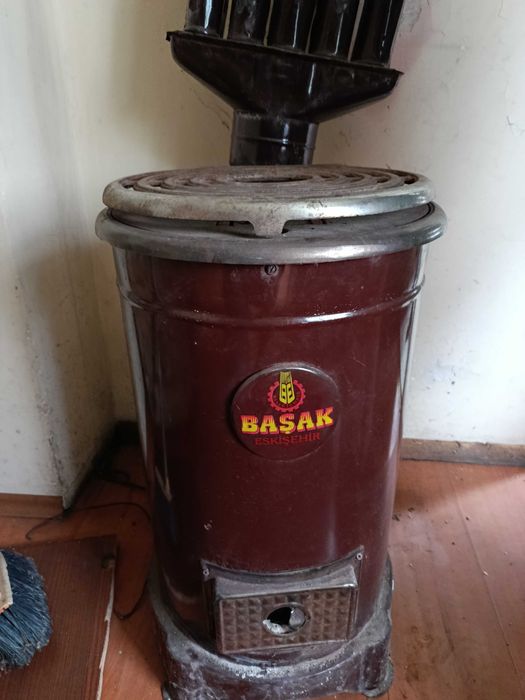 Стари печки на дърва и въглища