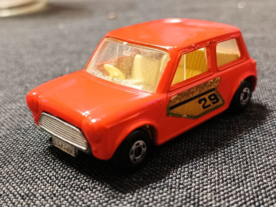 Умалени 1:43 миниколички.бг в Фейсбук