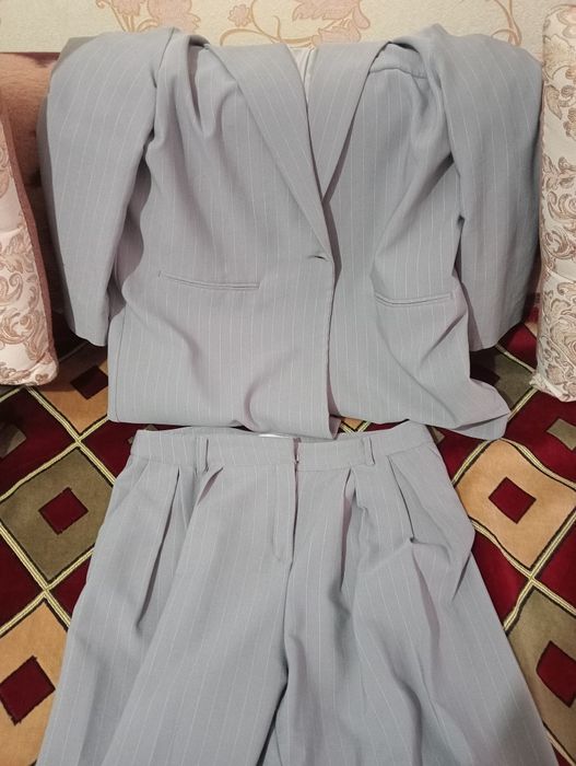 Женский размер S,L, новый