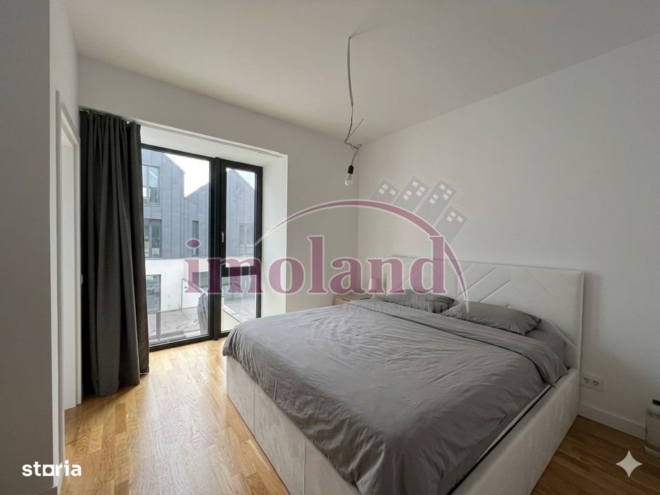 Vanzare - Townhouse 6 camere - mobilat + 2 locuri parcare Avalon Estat