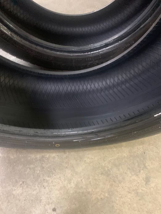 255/45/18 комплект гуми