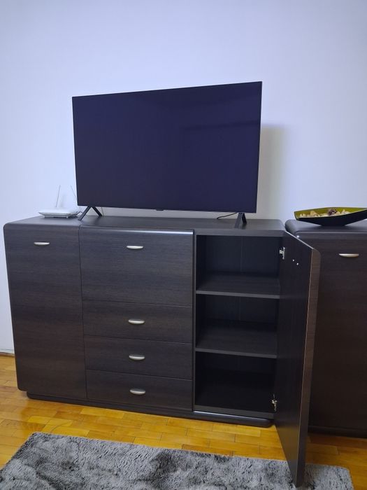 Vand comodă spațioasă