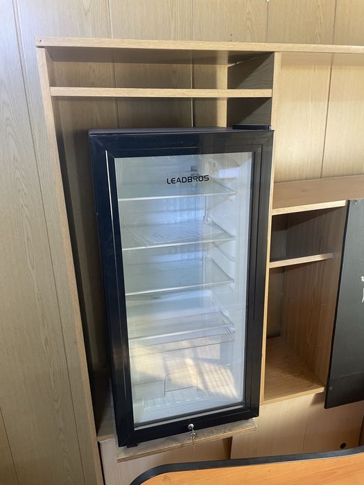 Холодильныйй шкаф мини