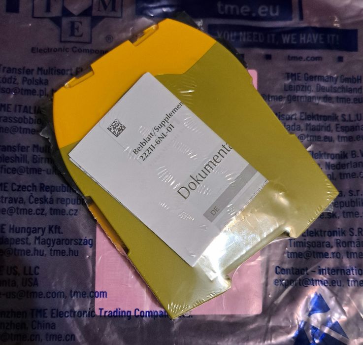 Vând releu de siguranță industrial Pilz PNOZ s3 C, stare nouă, cu etic