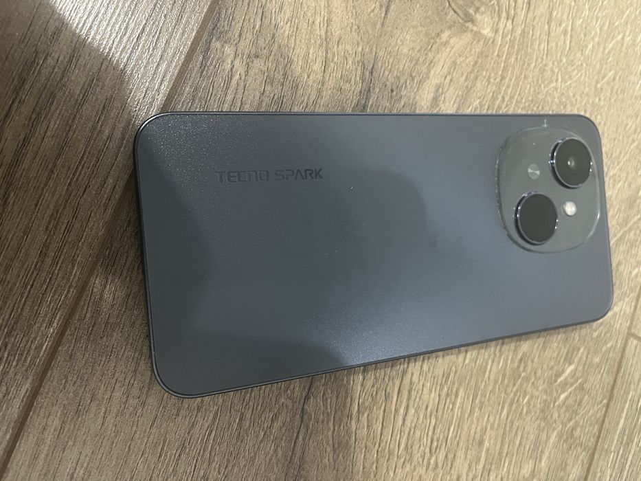 продам tecno spark go