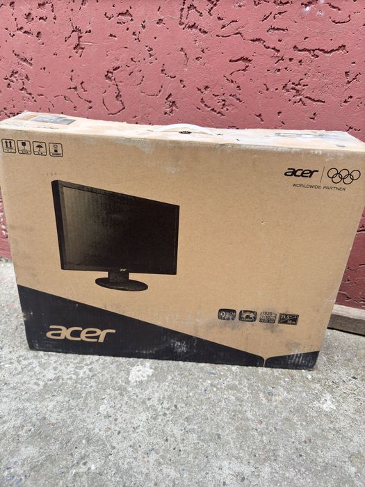 Монитор новый acer