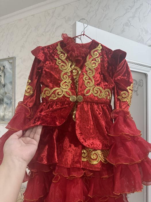 Национальное платье с жилеткой