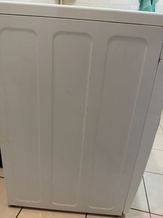 Продаю стиральную машину б/у.