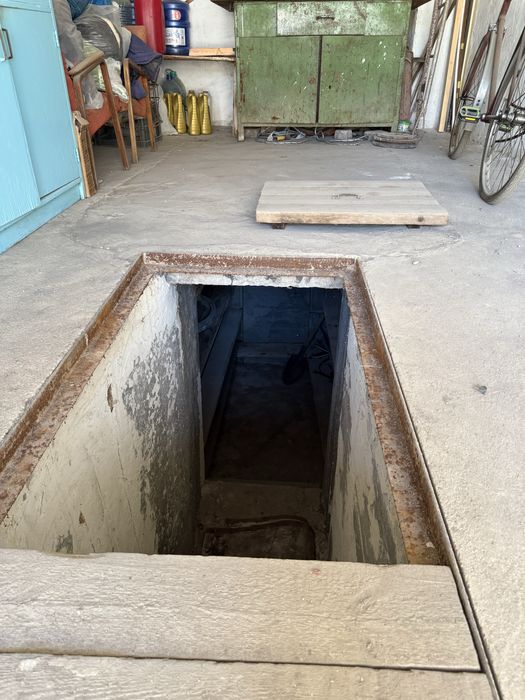 Avtoturargoh/garaj Sotiladi! Продается гараж в городе Наваи