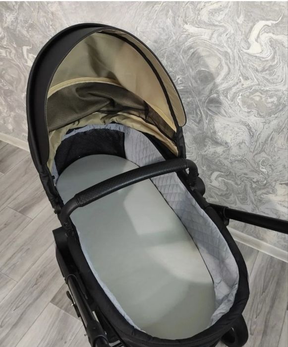 Продам коляску 2 в 1