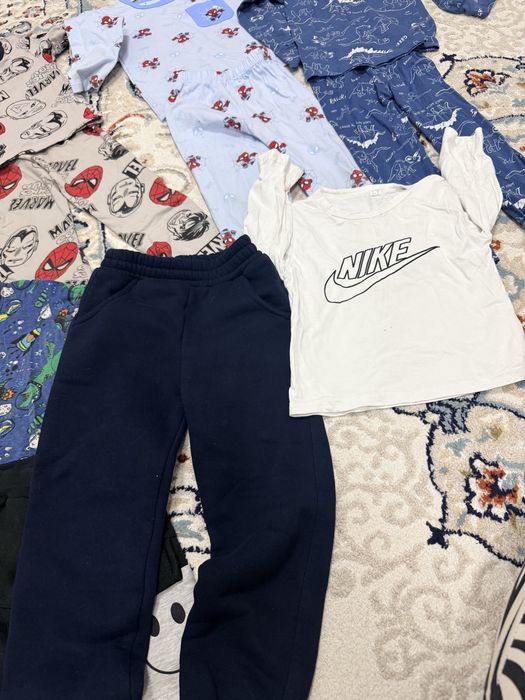 все пижамы отдам за 5000 тг