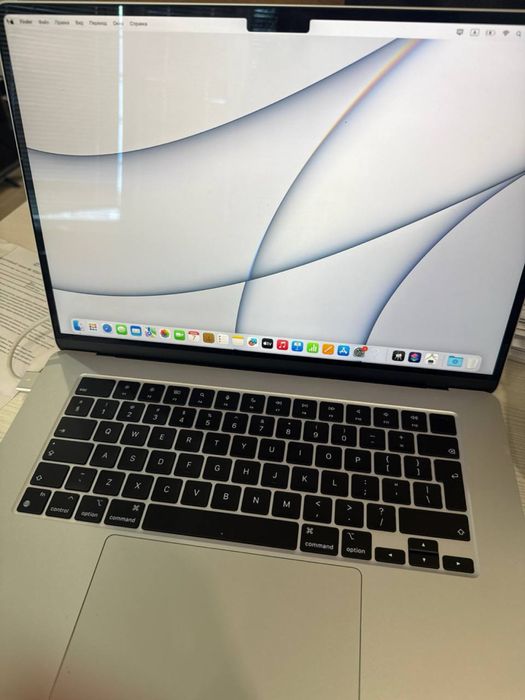 Макбук продается 230.000